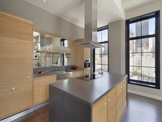 Sold by Sotheby's International Realty | media 23