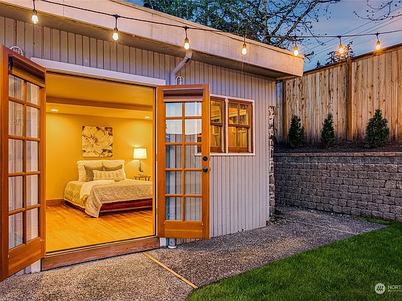 5th image of 4021 177th Avenue SE