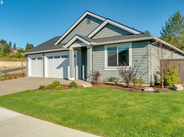 1290 NE Forest Park St, Estacada, OR 97023