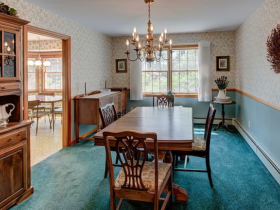 4th image of 600 Meadow Ln