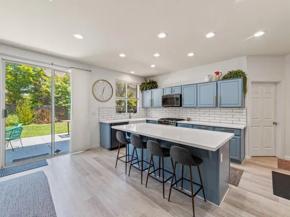 2113 Yarnell Way, Elk Grove, CA 95758
