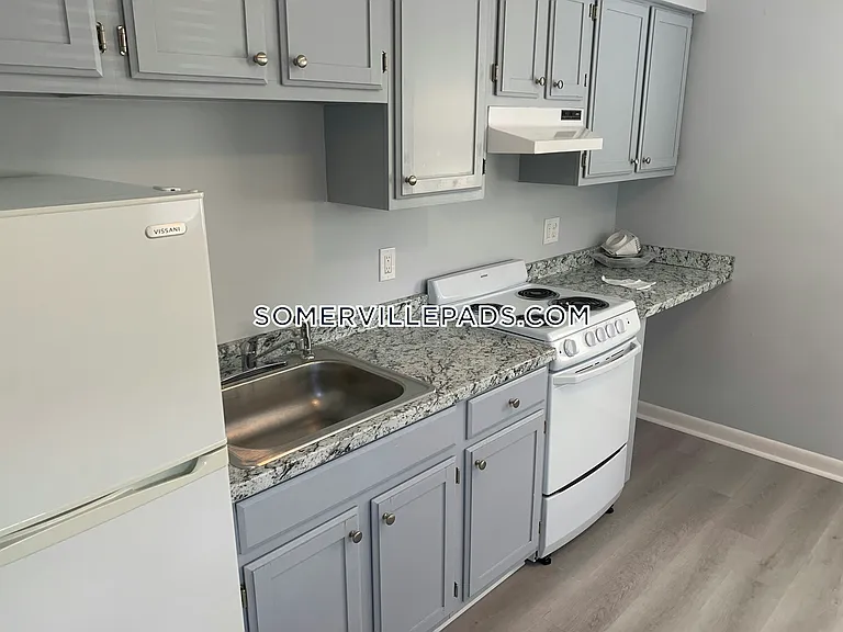 146 Highland Ave #1R — Photo 9