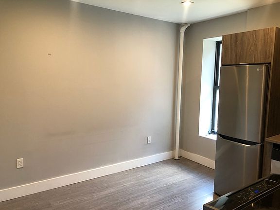 5th image of 411 E 118th St #6A