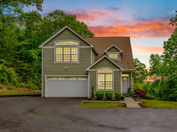 12 Amanda Lane, New Milford, CT 06776