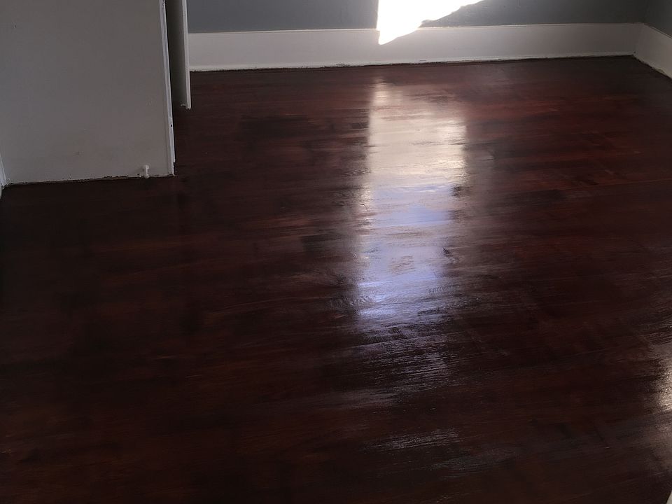 2nd image of 1143 S Quaker Ave