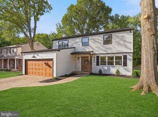 25 Mindy Dr, Moorestown, NJ 08057