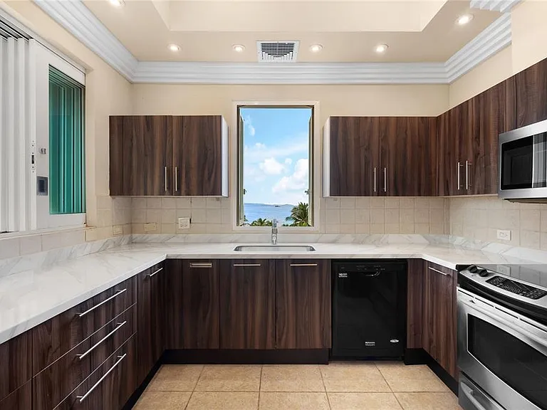 500 Ocean Dr #553 — Photo 22