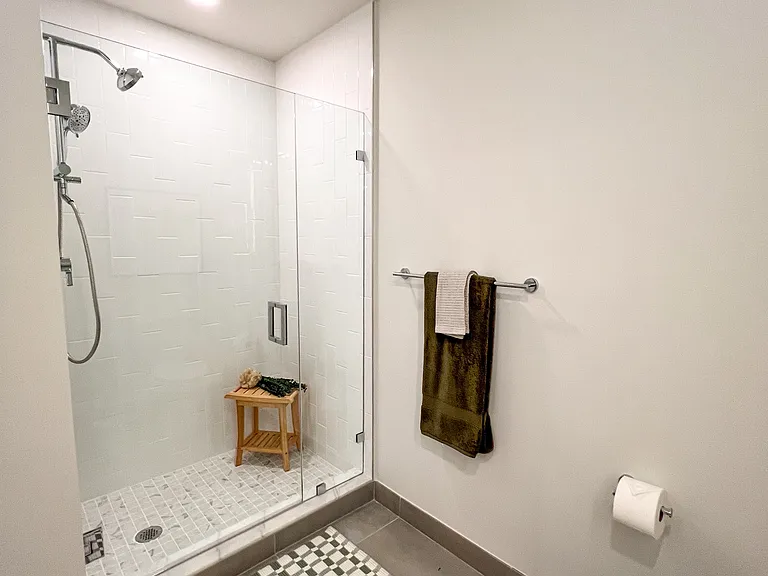 44 NE 29th St #3 — Photo 8