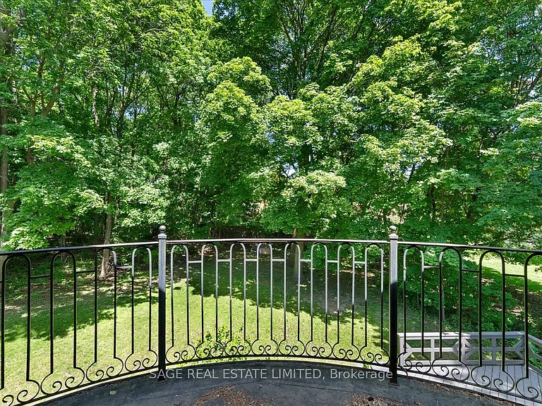 67 Agincourt Dr — Photo 36