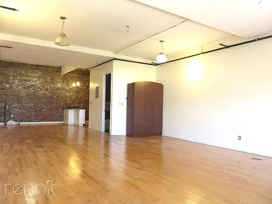 Rented by Rennit Inc. | media 24