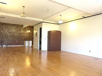 Rented by Rennit Inc.