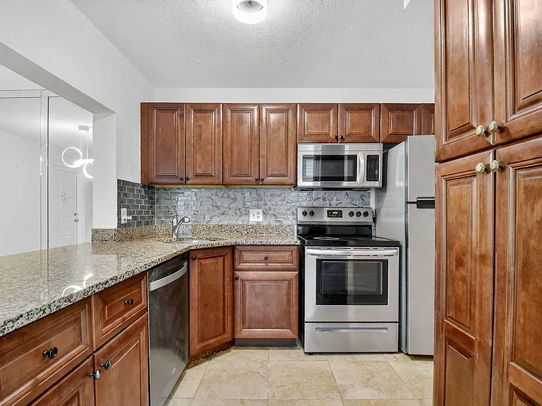 208 Foxtail Dr #B2 — Photo 12