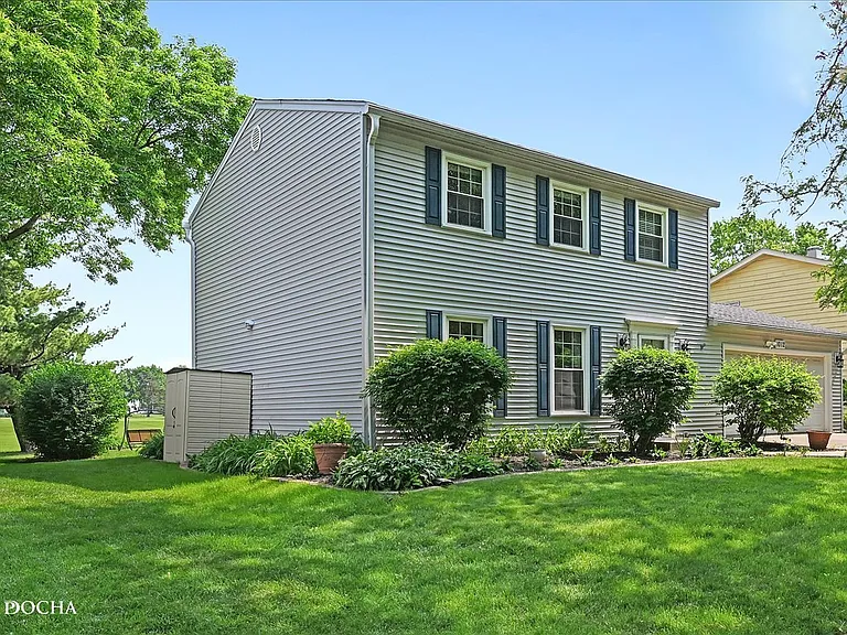 1012 Bainbridge Dr — Photo 35