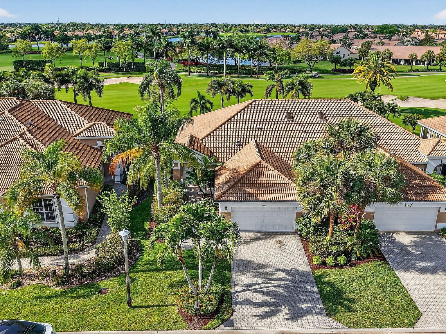 6894 Swan Sea Lane