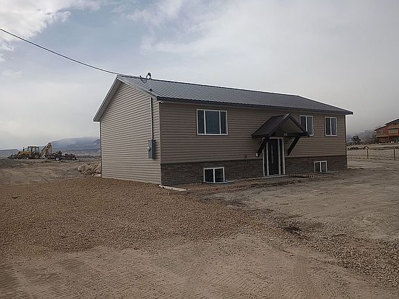 3rd image of 1510 S Lawrence Rd