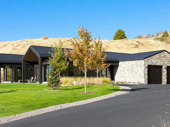 1647 Quail Canyon Dr, Logan, UT 84321