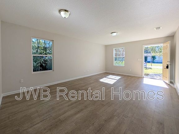 5th image of 4613 Suffolk Ave