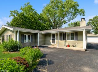 1908 Hazelwood Dr, Lindenhurst, IL