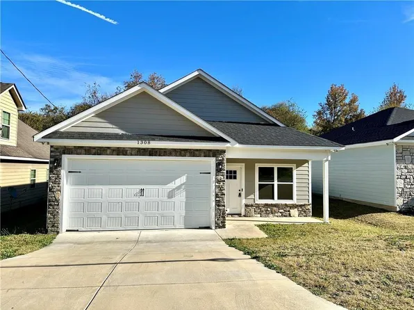1308 Ingersoll Dr, Phenix City, AL 36867