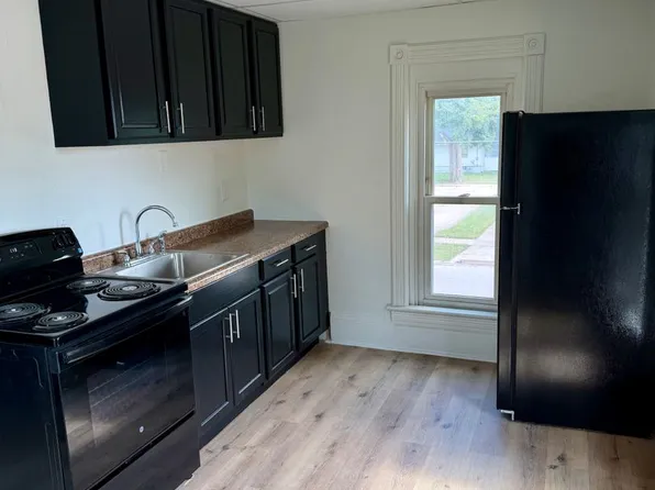 303 Logan Avenue MultiFamily, 303 Logan Ave APT 4, Waterloo, IA 50703