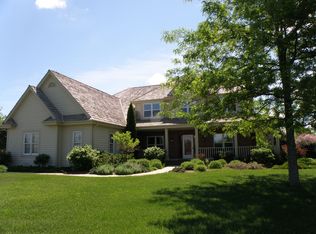 W289N3452 Lost Creek Ct, Pewaukee, WI 53072