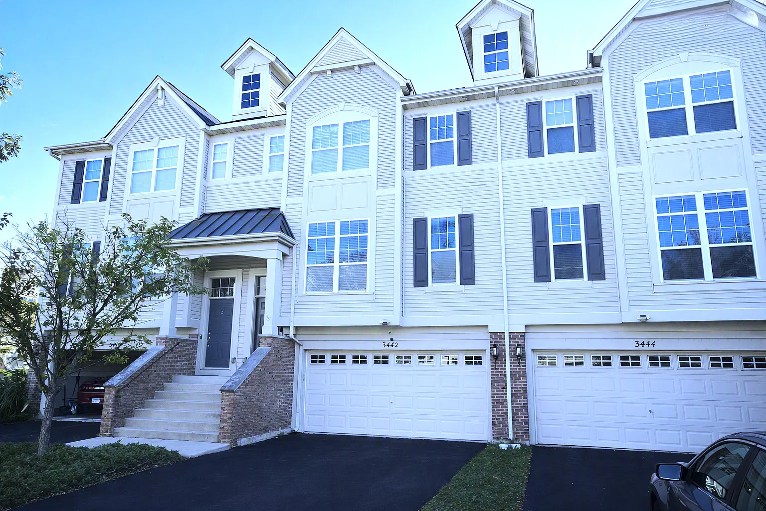 3 bed, 2.5 bath, 1730 sqft, $2,800 — Photo 1