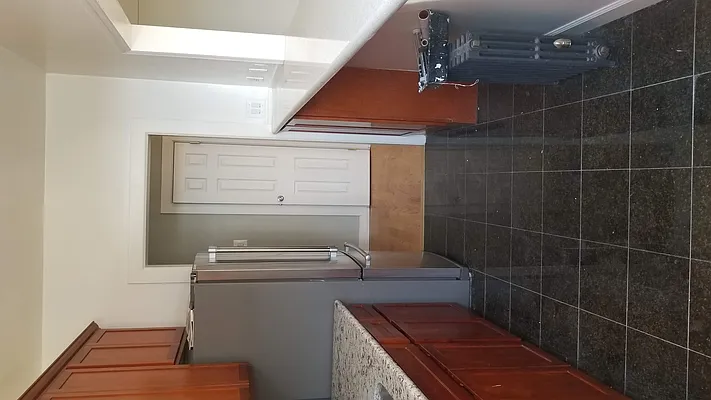 Rented by Max & Associates Realty Corp | media 4