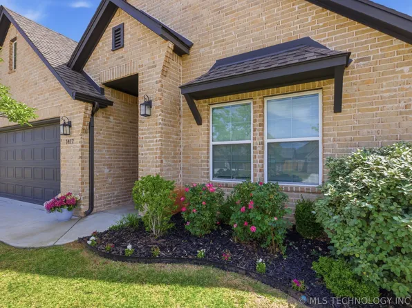 1417 N 72nd St, Broken Arrow, OK 74014