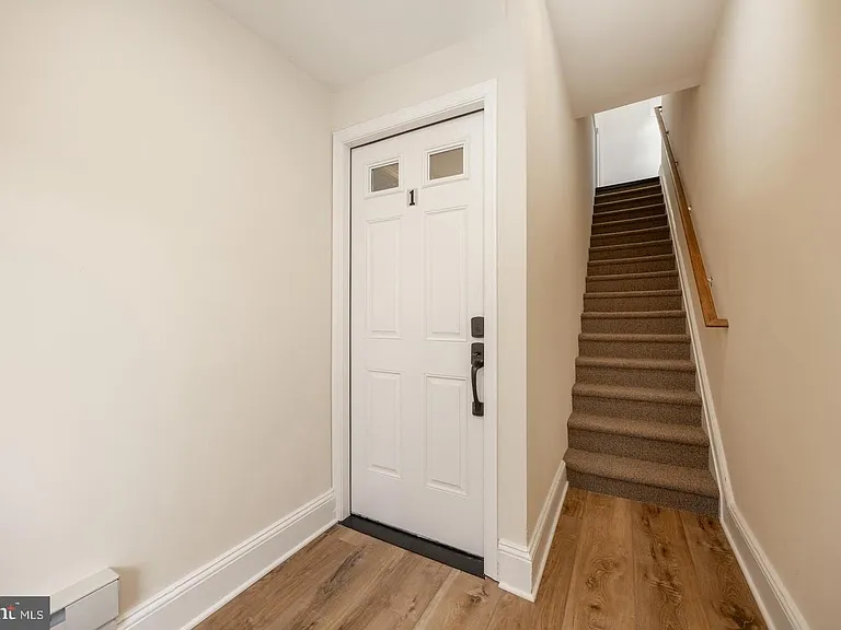 325 W Barnard St W #3 — Photo 3