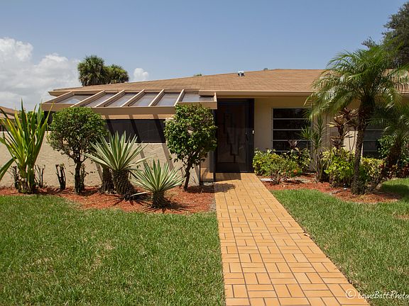 4th image of 5687 Spindle Palm Ct APT A