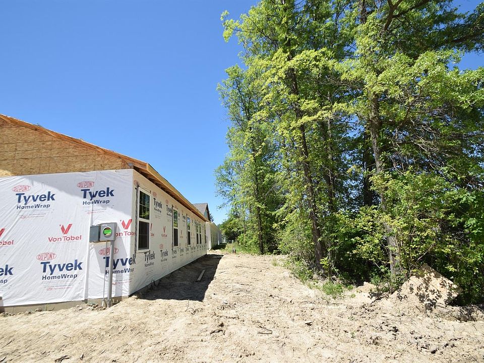 2nd image of 130 Summertree Dr