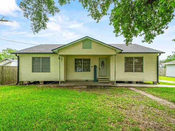 320 Pitre St, Sulphur, LA 70663