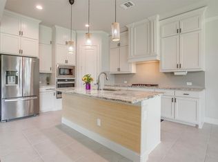 124 Sapphire Ln, Waxahachie, TX 75165
