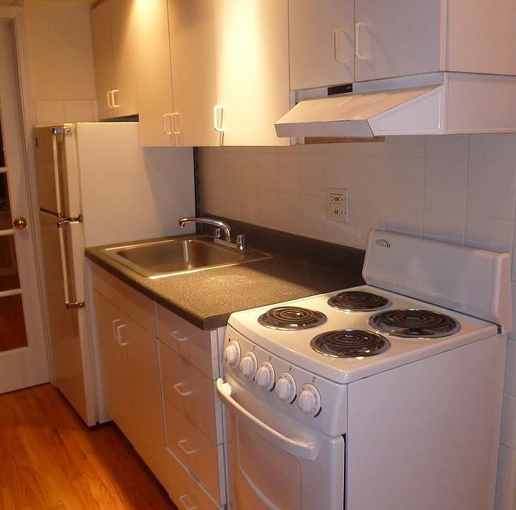 1st image of 324 E 61st St APT 2FW