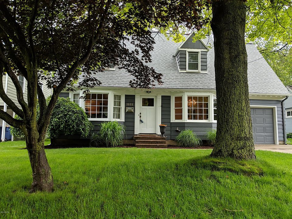 1st image of 1668 Hall St SE
