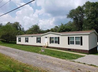 336 Conners Ridge Rd, Albright, WV 26519