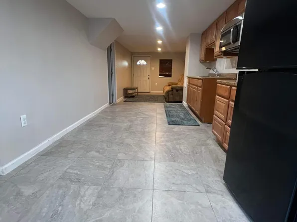 12 Medford Rd, Philadelphia, PA 19154