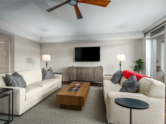 3rd image of 1018 Hackberry Ln Unit 104