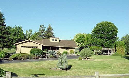 1st image of 1883 NW Riverland Loop