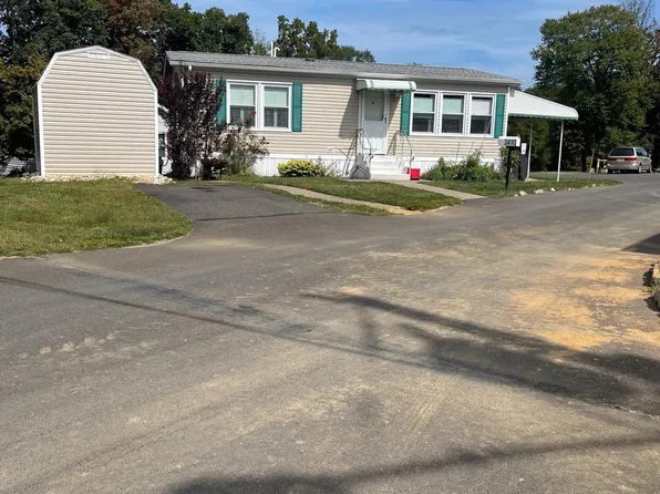 3410 Foxglove Dr, Trevose, PA 19053