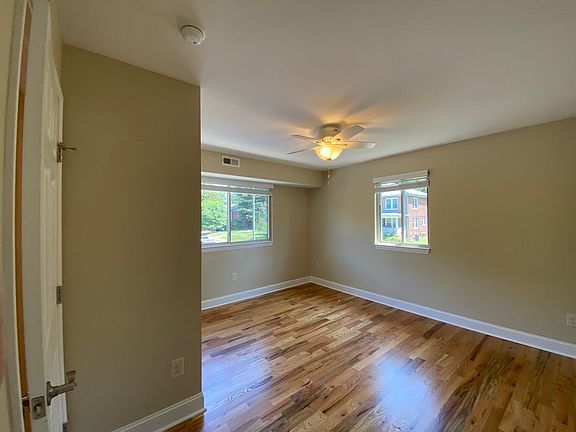 5th image of 106 S Anderson St #B301