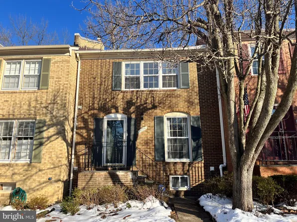 7004 Bradwood Ct, Springfield, VA 22151