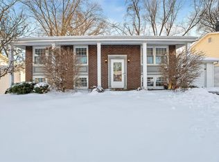 12452 Glenbush Dr, Maryland Heights, MO 63043