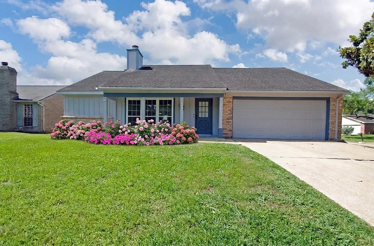 Building Photo - 22831 John Rolfe Ln S