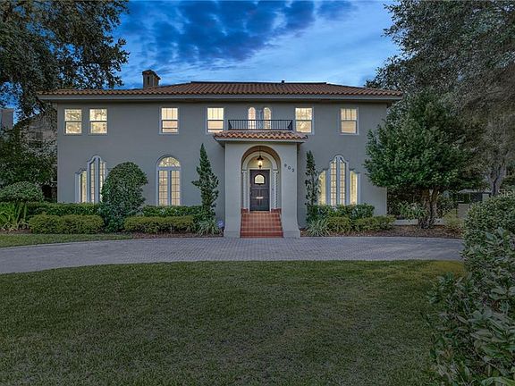 3rd image of 902 S Summerlin Ave