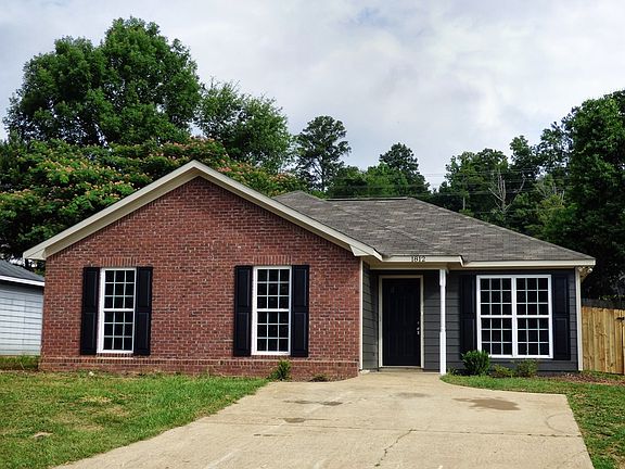 2nd image of 1812 Lonesome Pine Ct