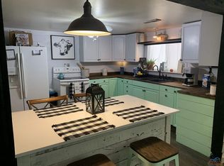 288 State Rd N, Macks Creek, MO 65786