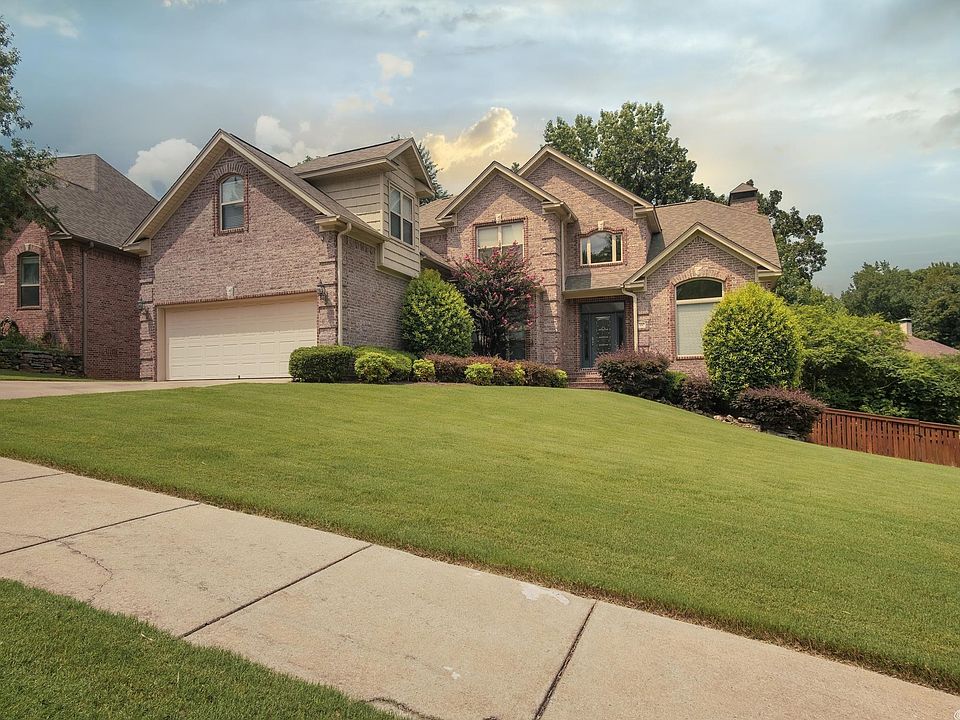 1st image of 18 Woodfern Dr