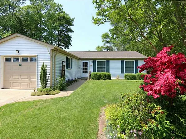 939 Chatsworth Dr, Newport News, VA 23601
