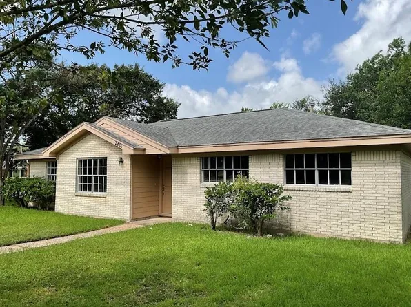 2401 Camino Ct, Texas City, TX 77590
